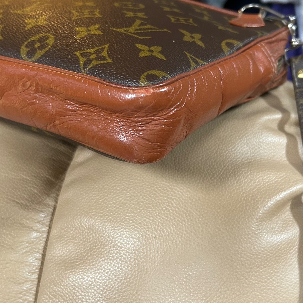 VINTAGE GORGEOUS Sport Sac Monogram Crossbody🧡🤎 - Picture 11 of 16